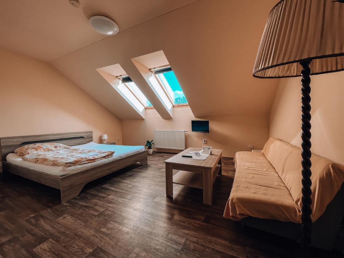 Penzion Na Vosverku Čelákovice Extérieur photo